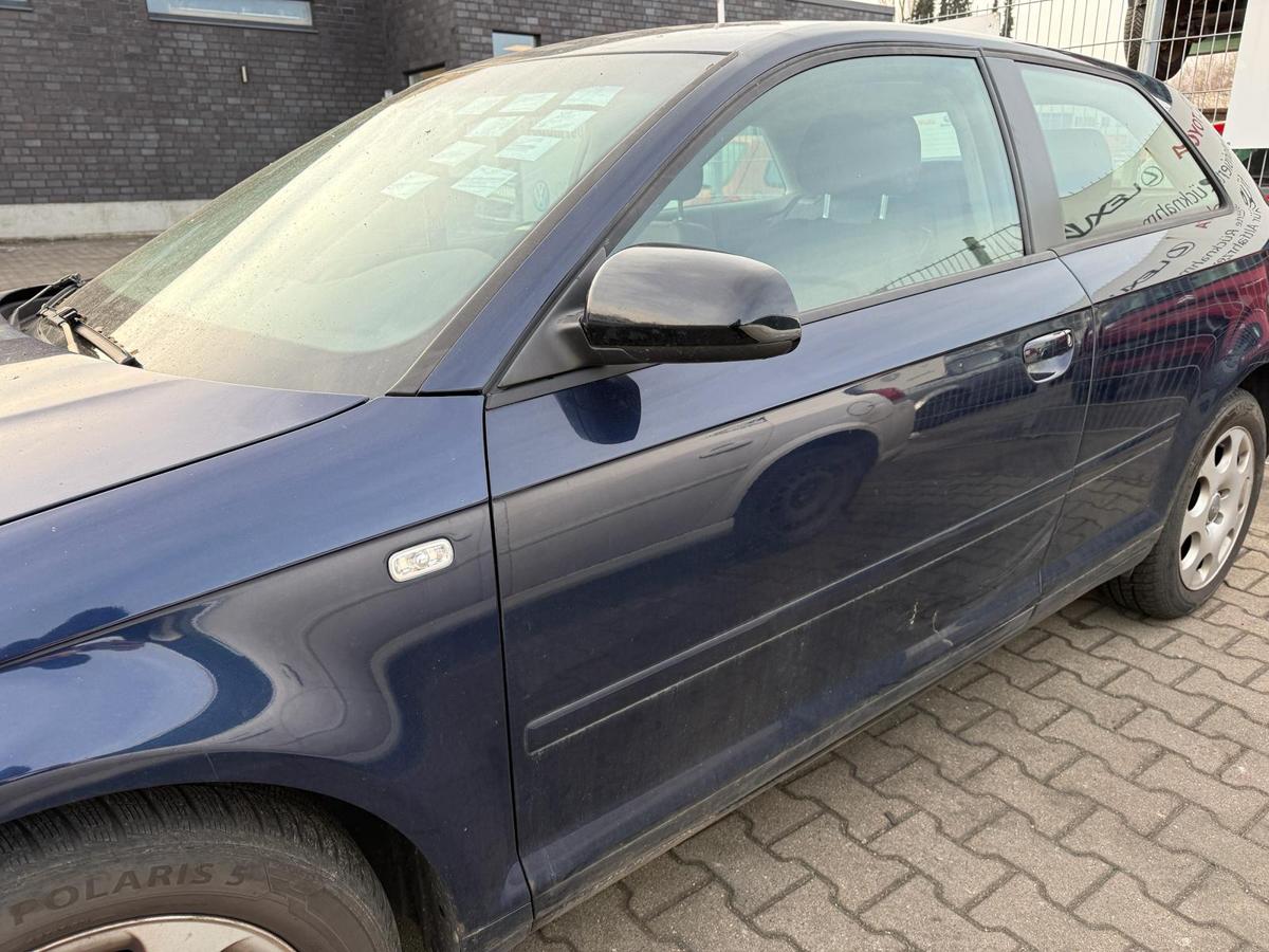 Audi A3 8P original T&uuml;r vorn links LZ5J Moroblau 3 T&uuml;rer Rohbau BJ03